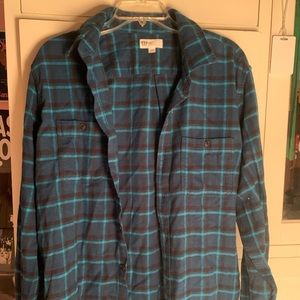 GAP MENS BLUE FLANNEL (large)! BRAND NEW! FROM A NON-SMOKING HOME!